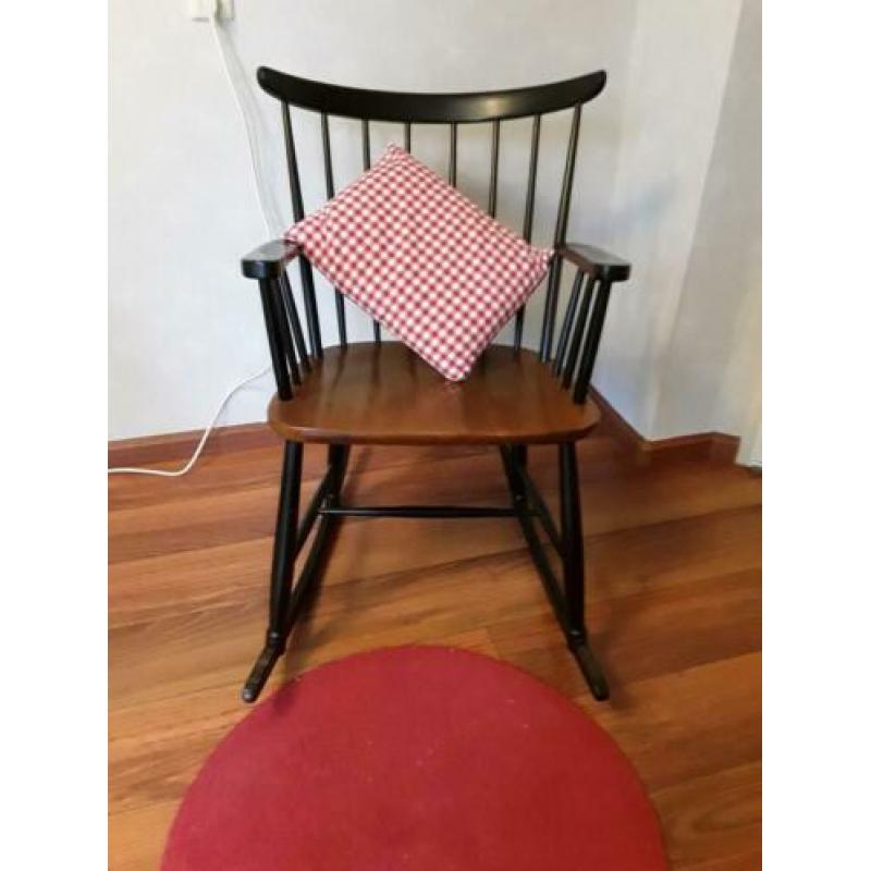 Schommelstoel met spijltjes vintage