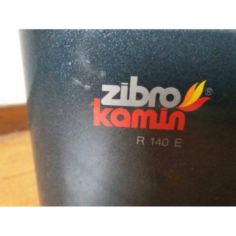 Zibro Kamin 140e petroleum kachel. Werkt perfect.