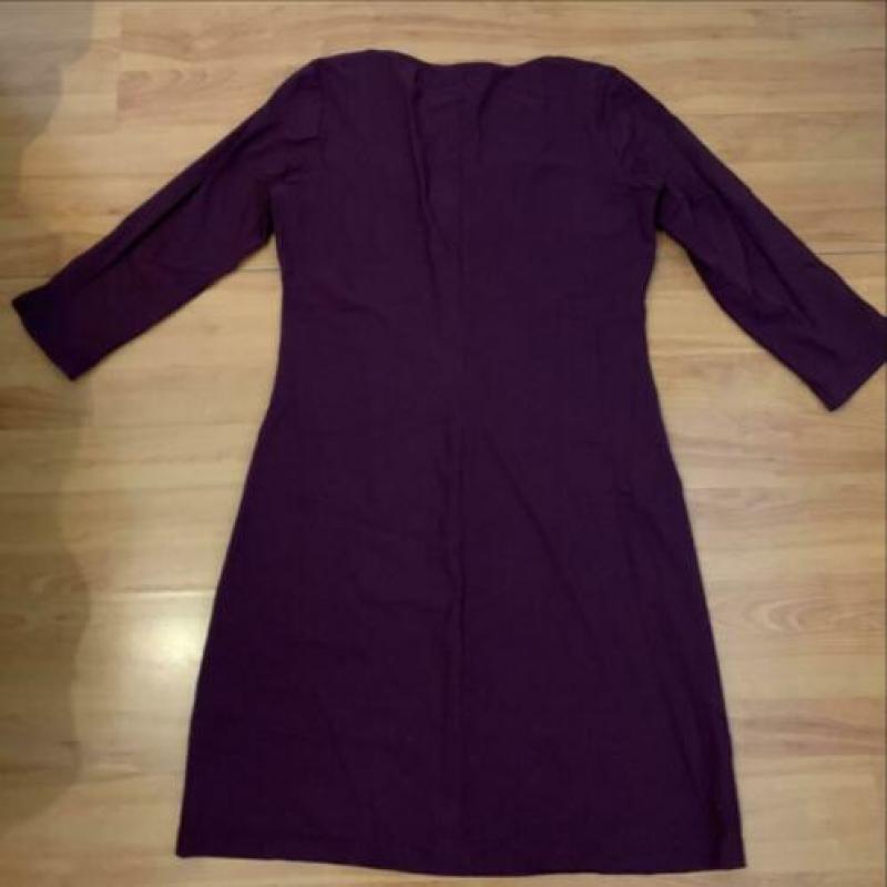 La Dress jurk, model Linda in Maroon