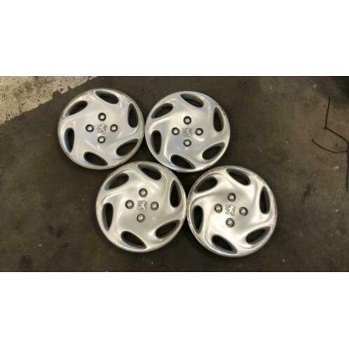 Peugeot 14 inch (206) wieldoppen origineel set