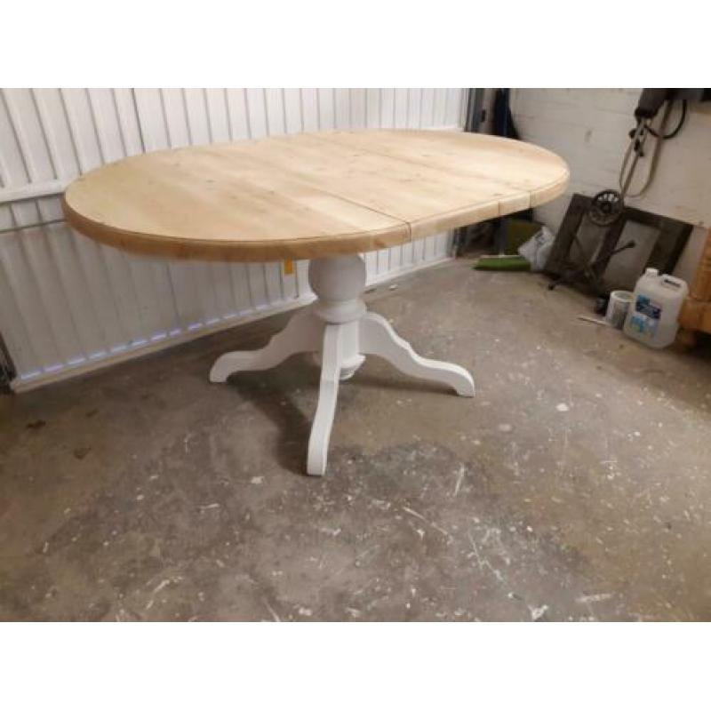 Prachtige ronde uitschuifbare tafel 110 x 78 hoog