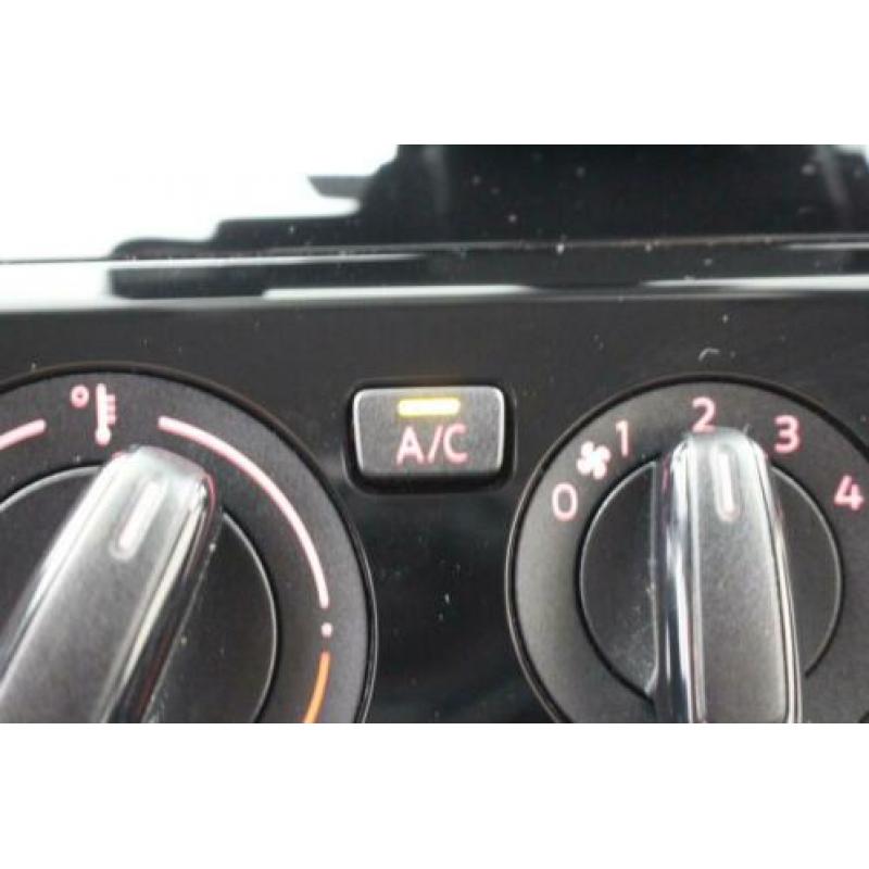 Volkswagen up! 1.0 move up! 5Drs NWE Model Airco Regensensor
