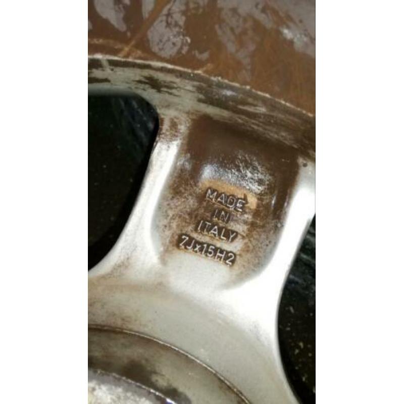 Set Volvo 240-740-940 wielen