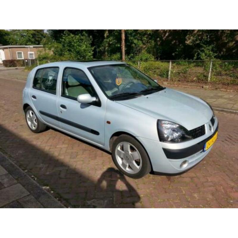Renault Clio 1.4 16V RT PRIVILEGE 5DR 2005 2002 Grijs