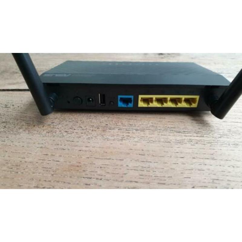 WiFi router Asus RT-AC51U AC750 5 GHz, 2.4 GHz 750 Mbit/s