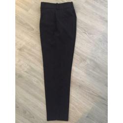 Nieuwe zwarte broek, Zara