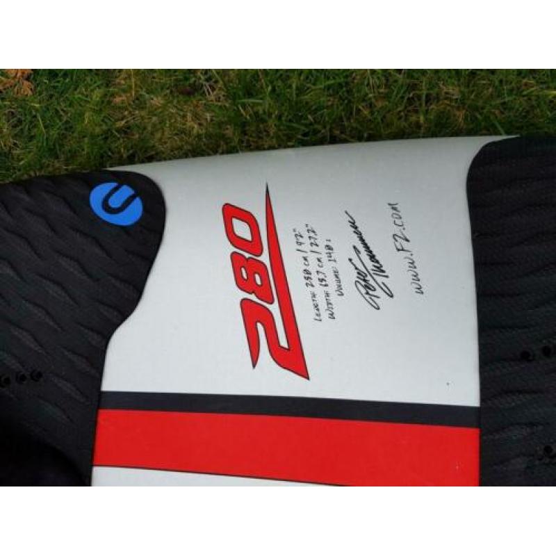 Surfset F2 Powerglide 140l met tuigage Neilpryde 7m2