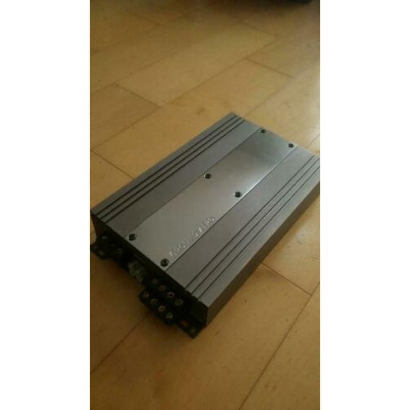 Ground Zero Uranium 4135DX 760w RMS 4ch auto versterker