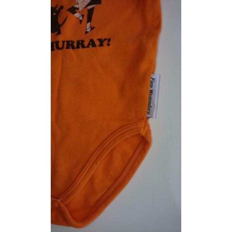 Leuke, oranje romper voor Koningsdag, maat 62-68