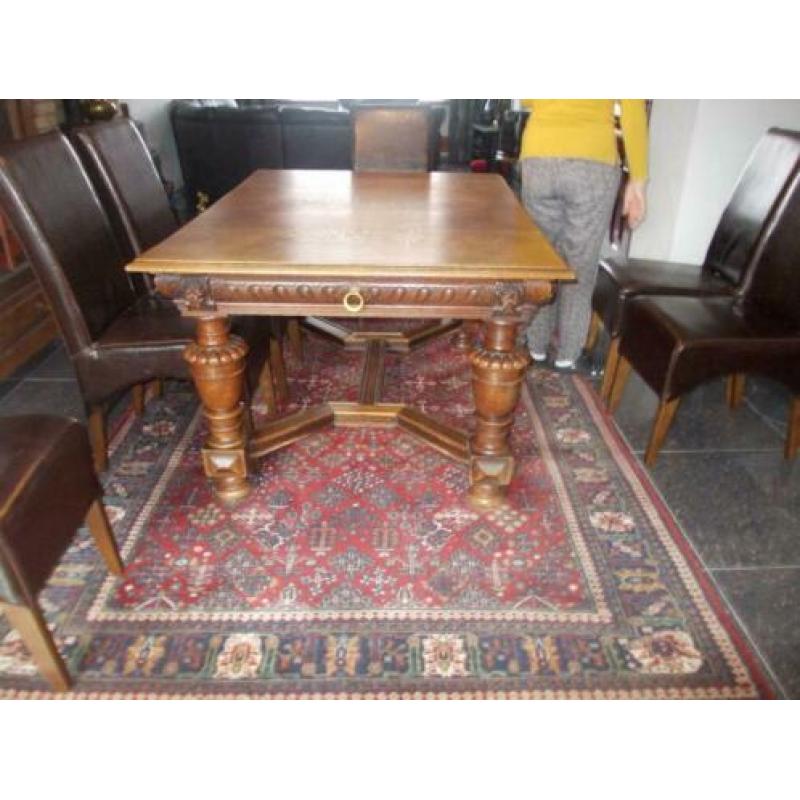 6 stoelen en antieke eiken balpoottafel lxbxh= 148x108x78cm