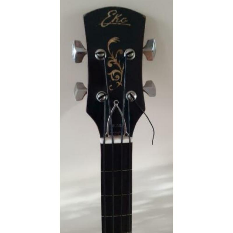 Eko vintage akoestische basgitaar incl. flightcase