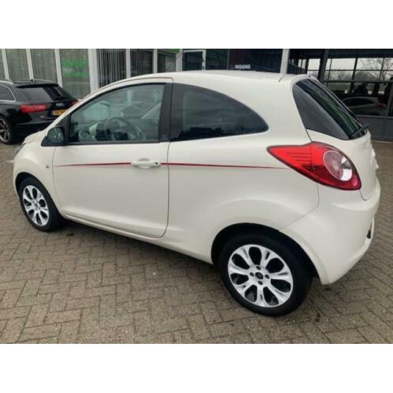 Ford Ka 1.2 Titanium Dealer onderhouden
