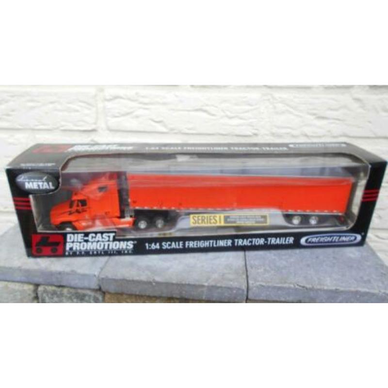 '2X Schneider Freightliner Tractor Trailer 64 ERTL Matchbox