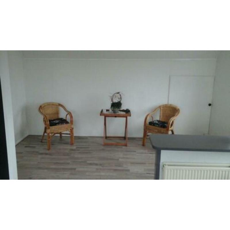 2kamer-appartement, op 1e etage van een vrijstaande woning.