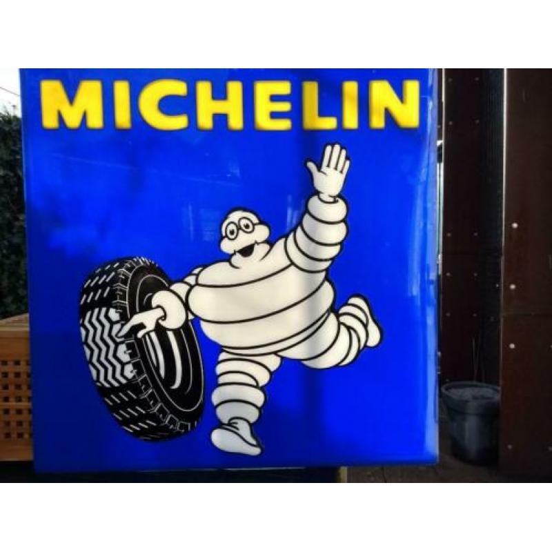 Michelin reclamebord 1m x 1 m
