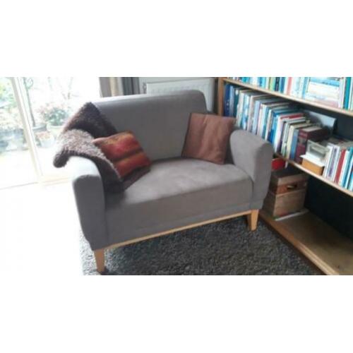 Mooie Loveseat