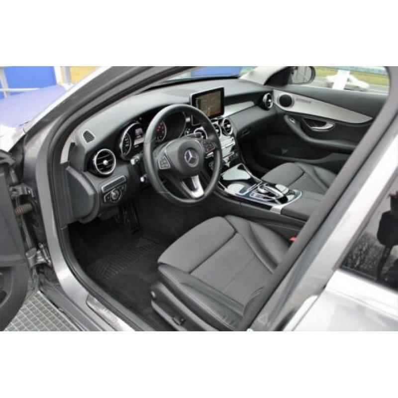 Mercedes-Benz C-Klasse 180 Avantgarde Aut Navi xenon Led Com