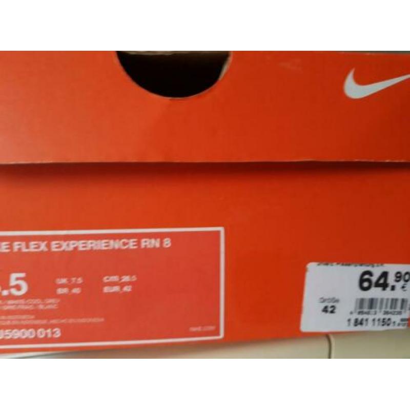 Nike schoenen maat 42