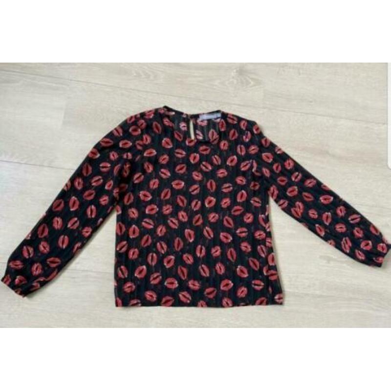 Schattig nieuw Geisha shirt maat 152 Zwart met rode lippen