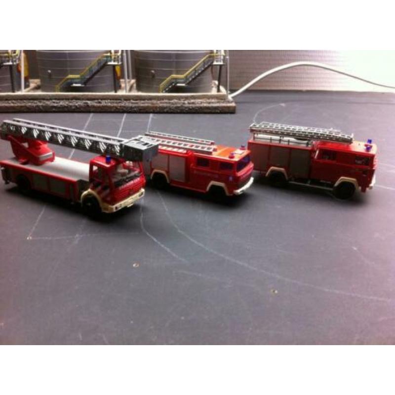 3 Stuks brandweerwagens HO 1:87 mooie scenery wiking