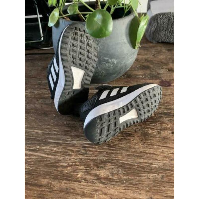 Adidas sneakers schoenen maat 21 zgan