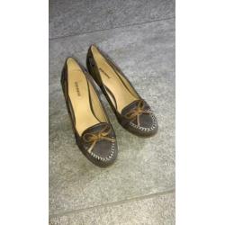 Leuke pumps blauw met strik maat 37