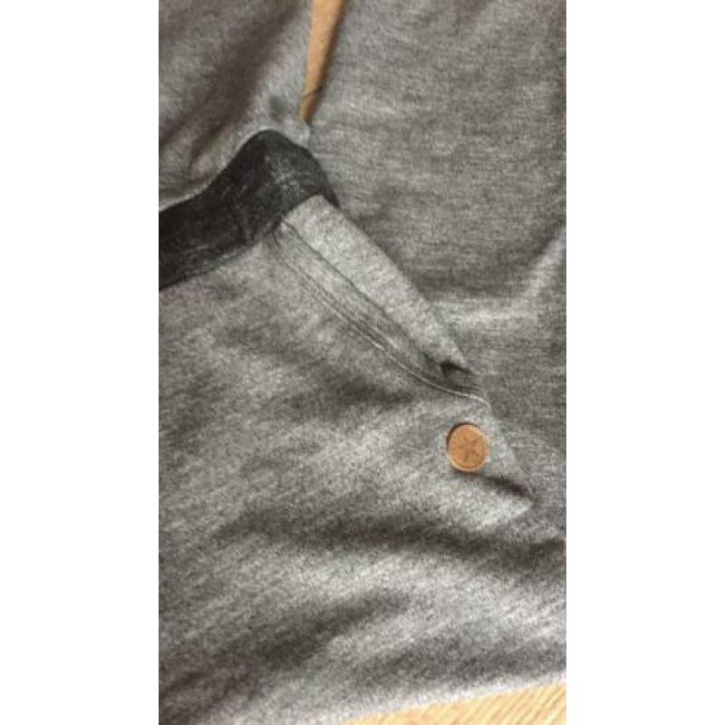 Supergave grijze jumpsuit van sweatstof maat 146/152