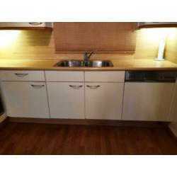 Keuken bruinzeeuw 1.95 bij 2.85
