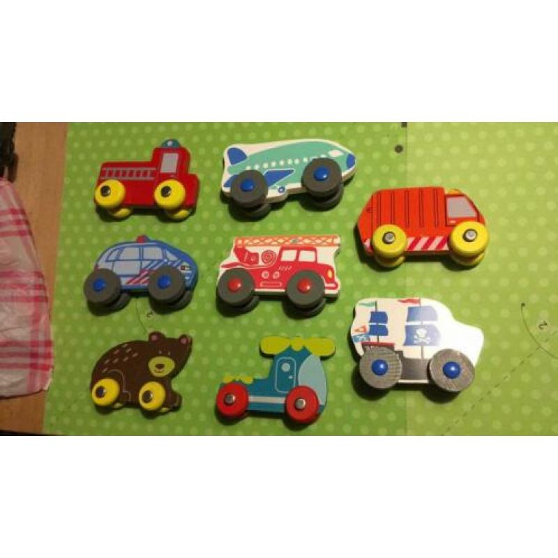 Houten autootjes 8 stuks