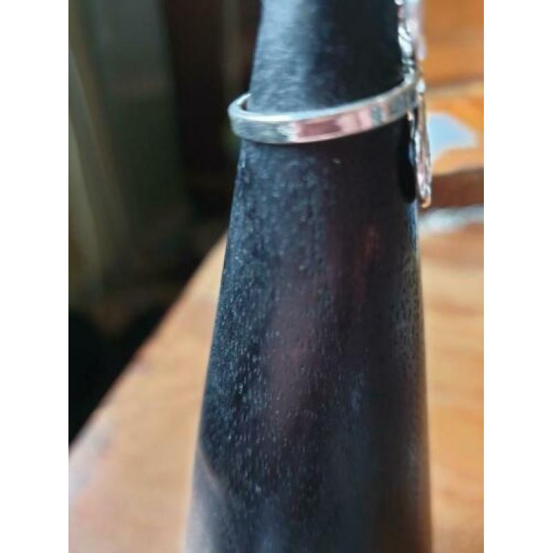 Schitterende nieuwe zilveren ring. Maat 17.