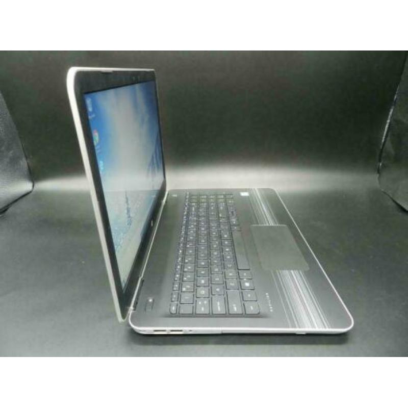 HP Pavilion 15-au123cl i5-7200 12GB - In Nette Staat