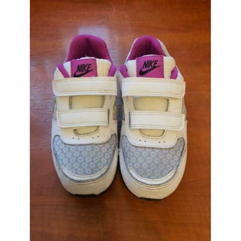 Nike meisjes schoen maat 27
