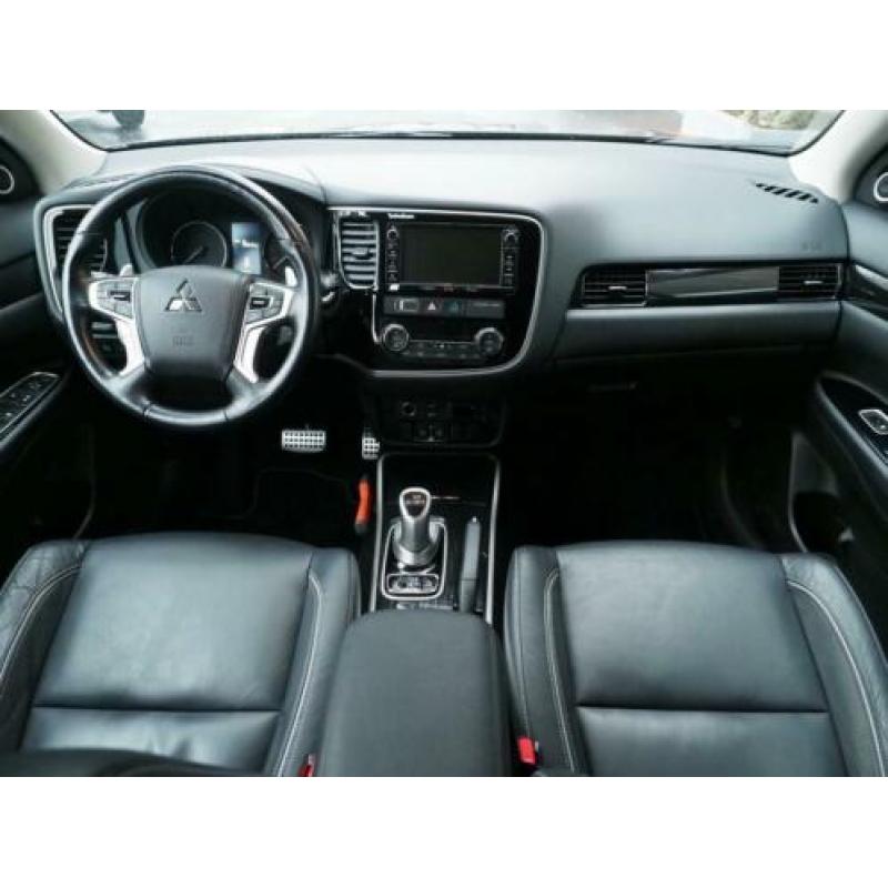 Mitsubishi Outlander 2.0 PHEV Instyle LED Leder Navi 360 Cam