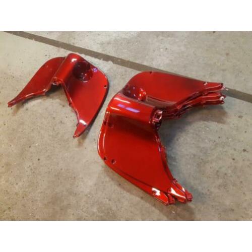Metallic rood beenschild NIEUW Retro scooter AGM BTC Znen