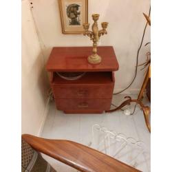 Drie vintage nachtkastjes