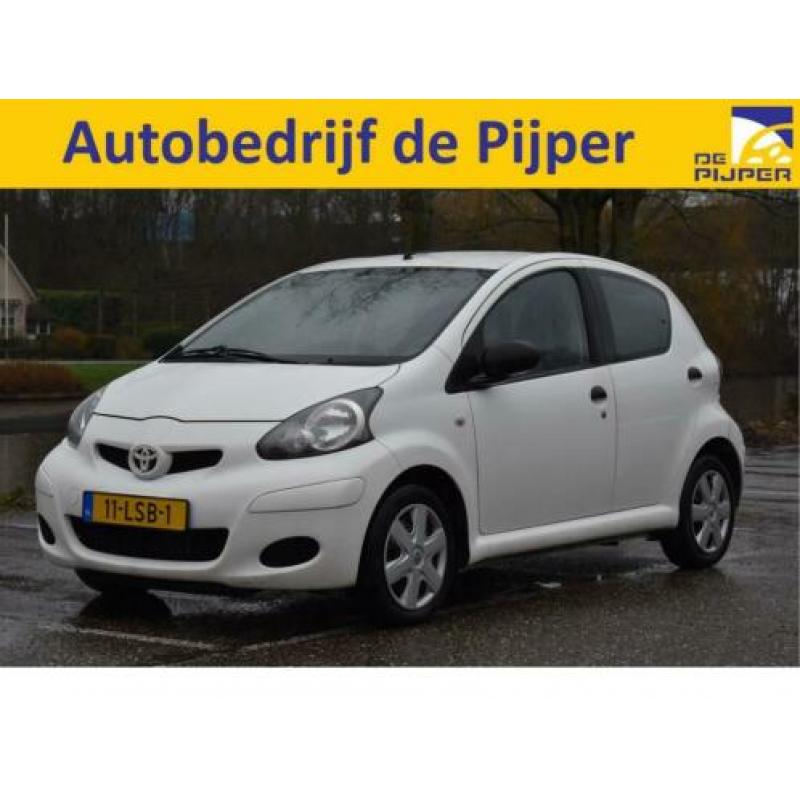 Toyota Aygo 1.0-12V Access NL-AUTO, AIRCO, RADIO-CD-AUX, 5-D