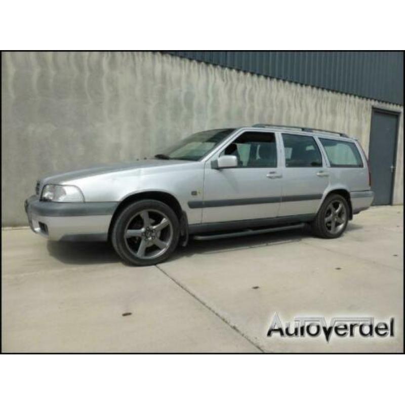 Volvo V70 XC 2.4 T AWD Comfort