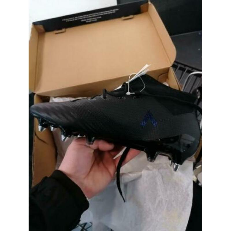 Adidas voetbalschoenen