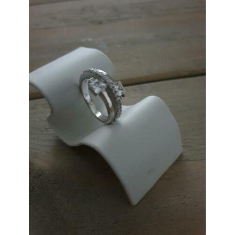 Zinzi damesring zilver/zirkonia's gerodineerd