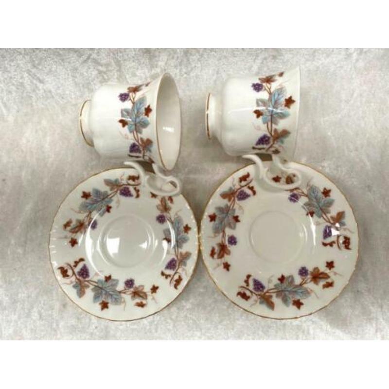 2 Geweldig mooie puntgave brocante ROYAL ALBERT theekopjes