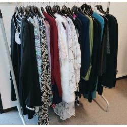 Partij/pakket dames kleding maat 42 t/m 54/56