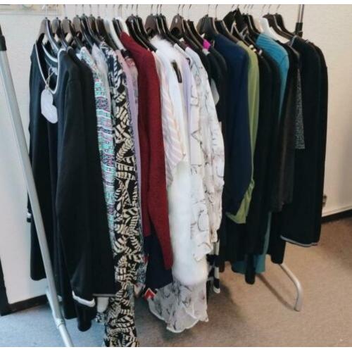 Partij/pakket dames kleding maat 42 t/m 54/56