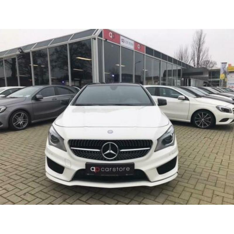 Mercedes-Benz CLA-klasse 180 Ambition AMG NIGHT PAKKET (W028