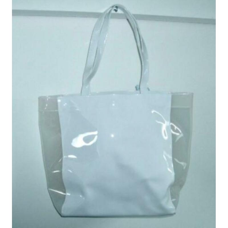 Nieuwe witte lak tas + make-up tasje van Carpisa