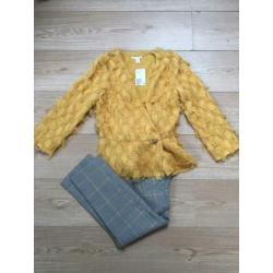 Oker geel vestje en geruite broek! Size: S(36)