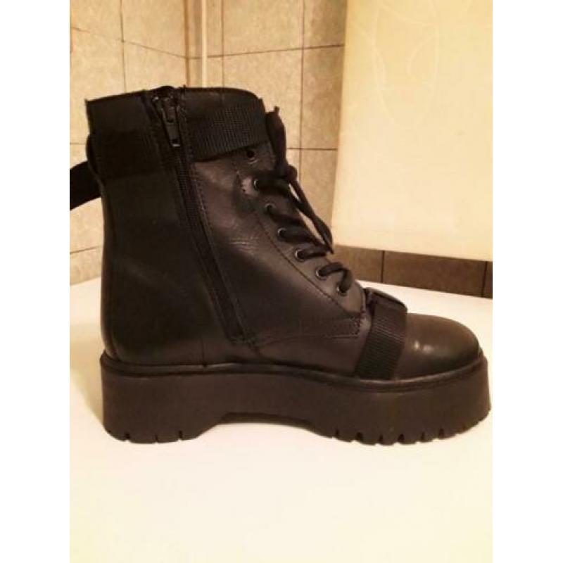 SACHA-echt leer boots. 39 NIEUWE.