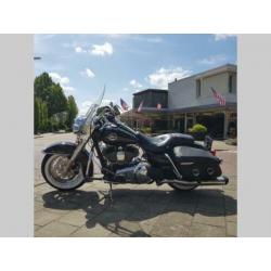 HARLEY-DAVIDSON ROAD KING CLASSIC FLHRCI (bj 2009)