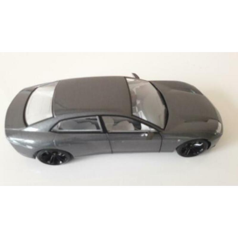 Lamborghini Estoque 1:24