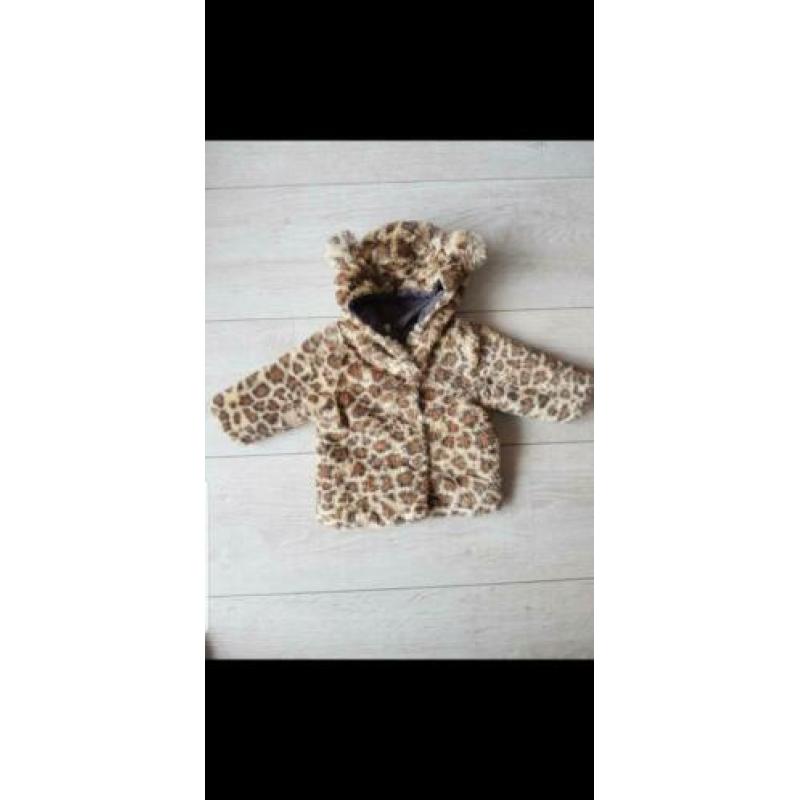 Meisjes baby kleding 50/56 --> 0.50 cent per stuk.