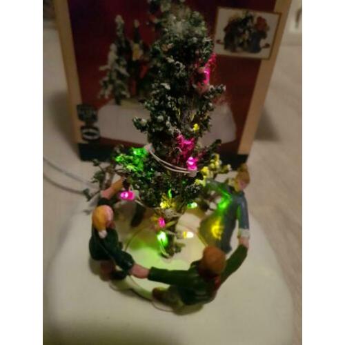 Lemax bomen, verlichting, straat kerstdorp
